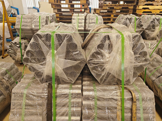 ซื้อ สายโค้ลเหล็กเรียงสีพร้อมความหนา 5-7μm, ความกว้าง 700-1250mm และ ID โค้ล 508/610mm สําหรับการใช้งานอุตสาหกรรม online manufacture